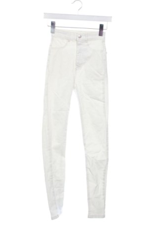 Damenhose Pull&Bear, Größe XXS, Farbe Weiß, Preis € 10,99, #137106449