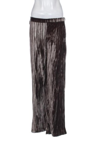 Dámske nohavice Pull&Bear, Veľkosť XL, Farba Hnedá, Cena  24,68 €, #137118365