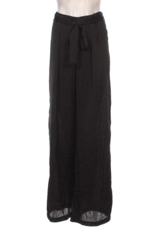 Dámské kalhoty  Bershka, Velikost M, Barva Černá, Cena  315,00 Kč, #137134034