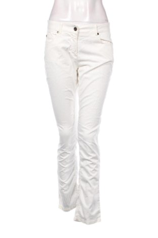 Pantaloni de femei Cerruti 1881, Mărime L, Culoare Ecru, Preț 733,98 Lei, #137028872