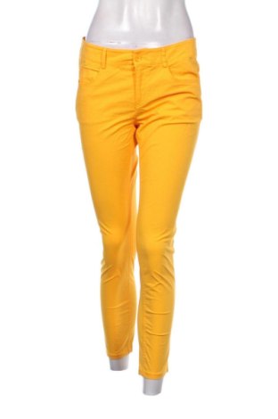 Pantaloni de femei Stefanel, Mărime L, Culoare Galben, Preț 72,00 Lei, #137023864
