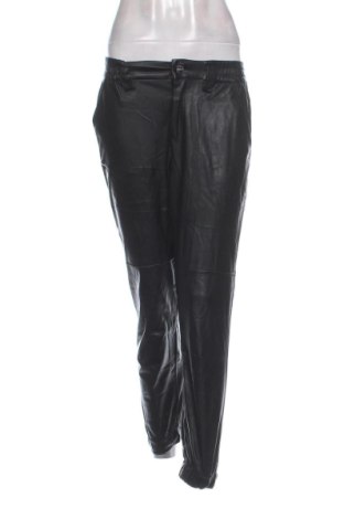Damskie spodnie Bershka, Rozmiar S, Kolor Czarny, Cena 46,57 zł, #137046243