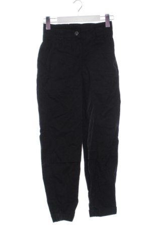 Pantaloni de femei Bershka, Mărime XS, Culoare Negru, Preț 57,00 Lei, #137068593
