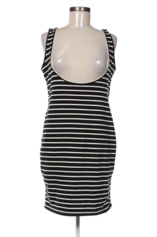 Damentop SHEIN, Größe M, Farbe Mehrfarbig, Preis 8,27 €, #136982318