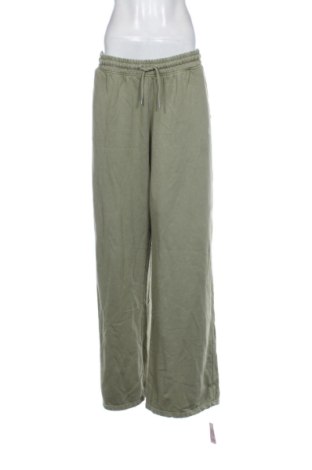 Dámské tepláky Pretty Little Thing, Velikost XL, Barva Zelená, Cena  670,00 Kč, #137118272