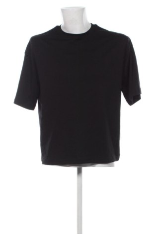 Мъжка тениска Pull&Bear, Размер M, Цвят Черен, Цена 13,33 €, #137036417