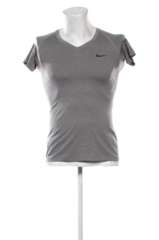 Мъжка тениска Nike, Размер M, Цвят Сив, Цена 20,45 €, #137075495