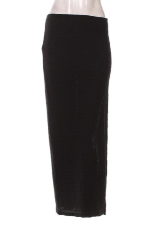 Пола Bershka, Размер L, Цвят Черен, Цена 16,00 €, #137013175