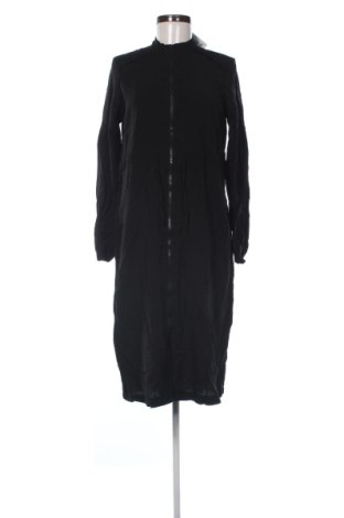 Rochie LC Waikiki, Mărime M, Culoare Negru, Preț 60,99 Lei, #136748701