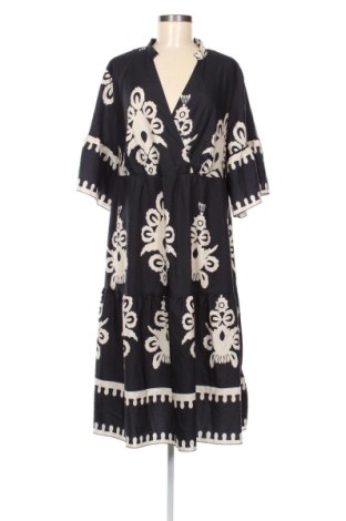 Rochie SHEIN, Mărime XL, Culoare Multicolor, Preț 112,99 Lei, #137061893