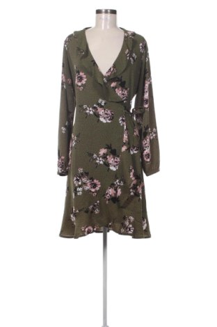 Rochie VRS, Mărime M, Culoare Multicolor, Preț 122,98 Lei, #137082277