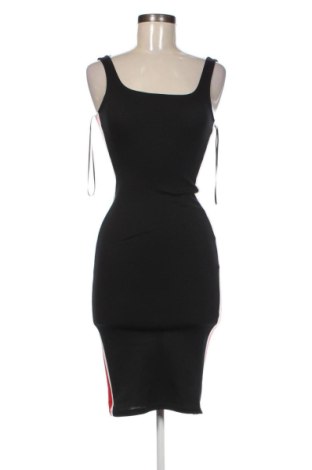 Rochie Pull&Bear, Mărime S, Culoare Negru, Preț 72,00 Lei, #137113548