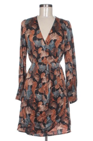 Rochie In April 1986, Mărime M, Culoare Multicolor, Preț 101,99 Lei, #137118148