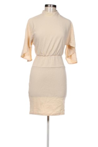 Rochie SHEIN, Mărime S, Culoare Ecru, Preț 68,99 Lei, #137126783