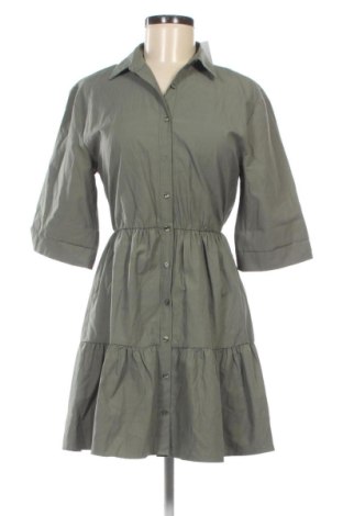 Kleid Stradivarius, Größe M, Farbe Grün, Preis 21,99 €, #136715888