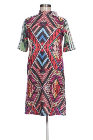 Kleid Adidas, Größe M, Farbe Mehrfarbig, Preis 42,00 €, #137016460