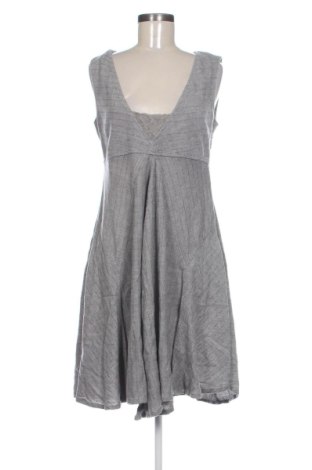 Kleid Mia, Größe M, Farbe Grau, Preis 23,00 €, #137066775