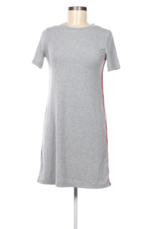 Šaty  Bershka, Veľkosť M, Farba Sivá, Cena  17,00 €, #137115833
