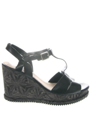 Сандали Clarks, Размер 42, Цвят Черен, Цена 60,08 €, #137081972