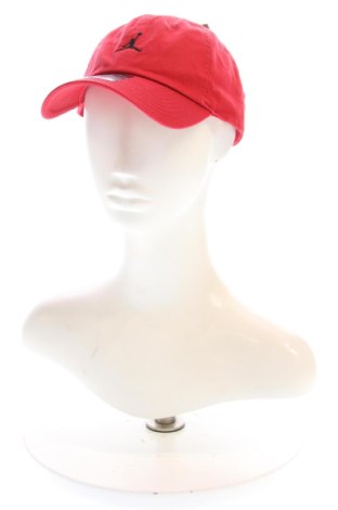 Căciulă Air Jordan Nike, Culoare Roșu, Preț 209,32 Lei, #136973513