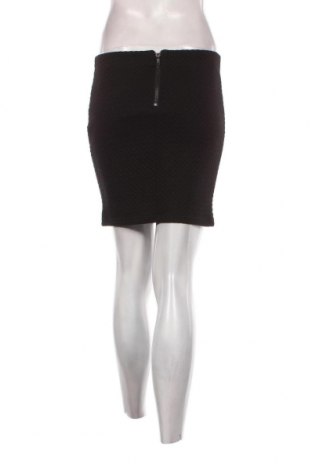 Пола VILA, Размер S, Цвят Черен, Цена 2,04 €