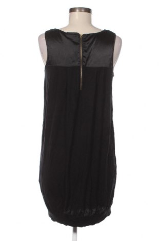 Sukienka Soaked In Luxury, Rozmiar S, Kolor Czarny, Cena 15,99 zł