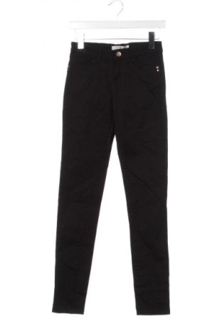 Damskie jeansy Clockhouse, Rozmiar XS, Kolor Czarny, Cena 22,99 zł