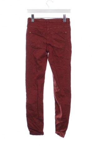 Damskie jeansy Mac, Rozmiar XS, Kolor Czerwony, Cena 8,99 zł