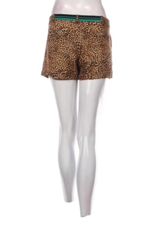 Pantaloni scurți de femei Guess, Mărime M, Culoare Multicolor, Preț 86,99 Lei