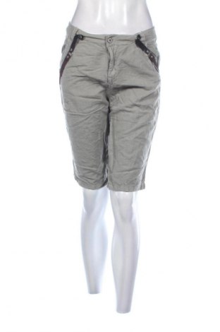 Damen Shorts Made In Italy, Größe S, Farbe Grün, Preis 1,99 €