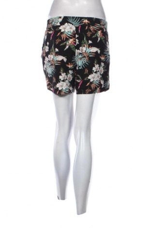 Дамски къс панталон Urban Classics, Размер S, Цвят Многоцветен, Цена 2,04 €