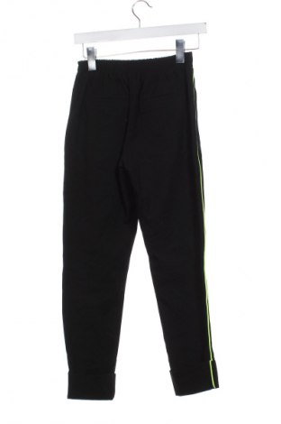 Női nadrág Bershka, Méret XS, Szín Fekete, Ár 4 929 Ft