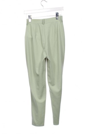 Дамски панталон Boohoo, Размер XS, Цвят Зелен, Цена 2,04 €