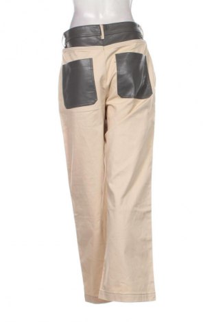 Дамски панталон Nasty Gal, Размер M, Цвят Бежов, Цена 48,06 €