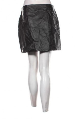 Кожена пола Primark, Размер M, Цвят Черен, Цена 2,04 €