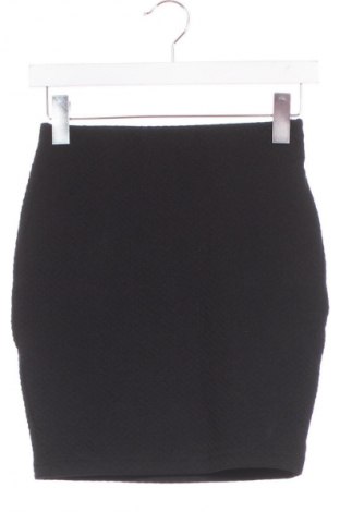 Пола Amisu, Размер XS, Цвят Черен, Цена 2,04 €