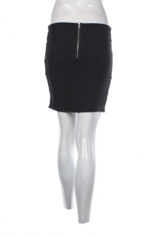 Пола Amisu, Размер S, Цвят Черен, Цена 2,04 €