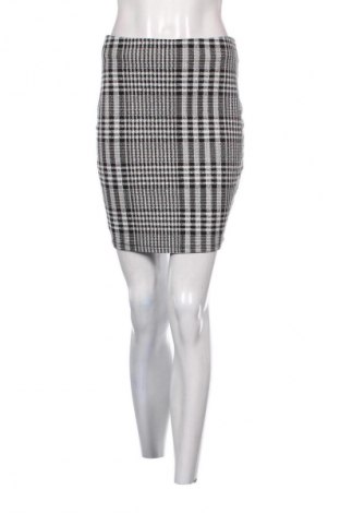 Пола Amisu, Размер S, Цвят Многоцветен, Цена 2,04 €