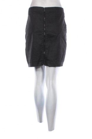 Пола Banana Republic, Размер M, Цвят Черен, Цена 4,09 €