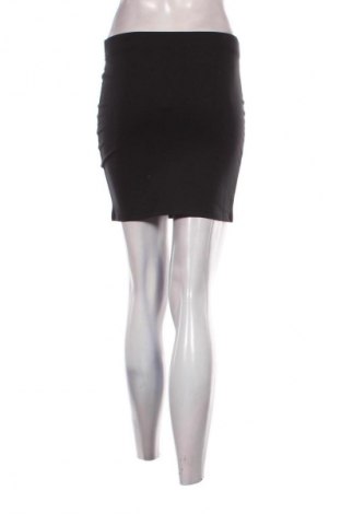 Пола Clockhouse, Размер S, Цвят Черен, Цена 2,04 €