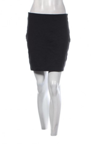 Пола Esmara, Размер M, Цвят Черен, Цена 2,04 €