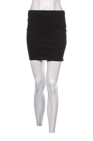 Пола Fb Sister, Размер M, Цвят Черен, Цена 2,04 €