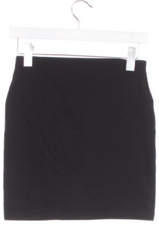 Пола H&M, Размер XS, Цвят Черен, Цена 2,04 €