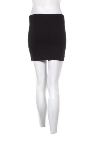 Пола H&M, Размер S, Цвят Черен, Цена 2,04 €