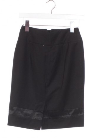 Пола H&M, Размер XS, Цвят Черен, Цена 2,04 €