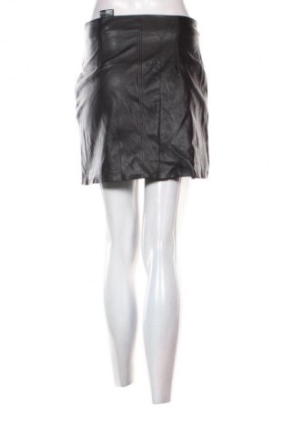 Пола H&M, Размер S, Цвят Черен, Цена 2,04 €