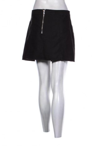 Пола H&M Divided, Размер M, Цвят Черен, Цена 2,04 €