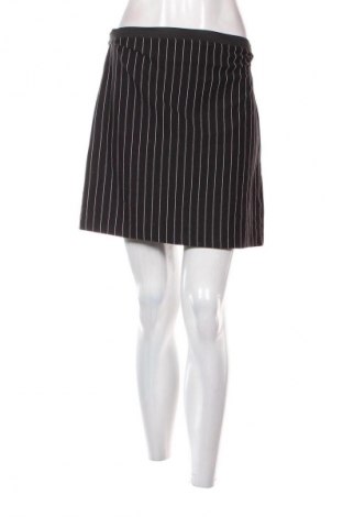 Пола H&M Divided, Размер M, Цвят Многоцветен, Цена 2,04 €