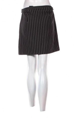 Пола H&M Divided, Размер M, Цвят Многоцветен, Цена 2,04 €