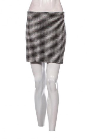 Пола H&M Divided, Размер S, Цвят Многоцветен, Цена 2,04 €